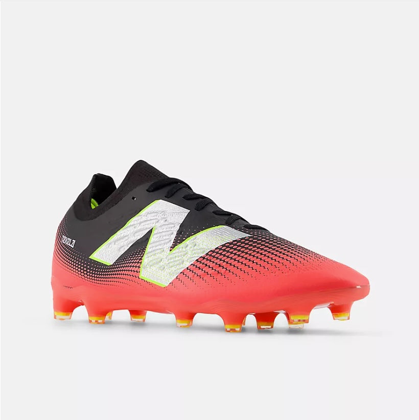 New Balance Tekela Magia v4+ FG - Black / Pink